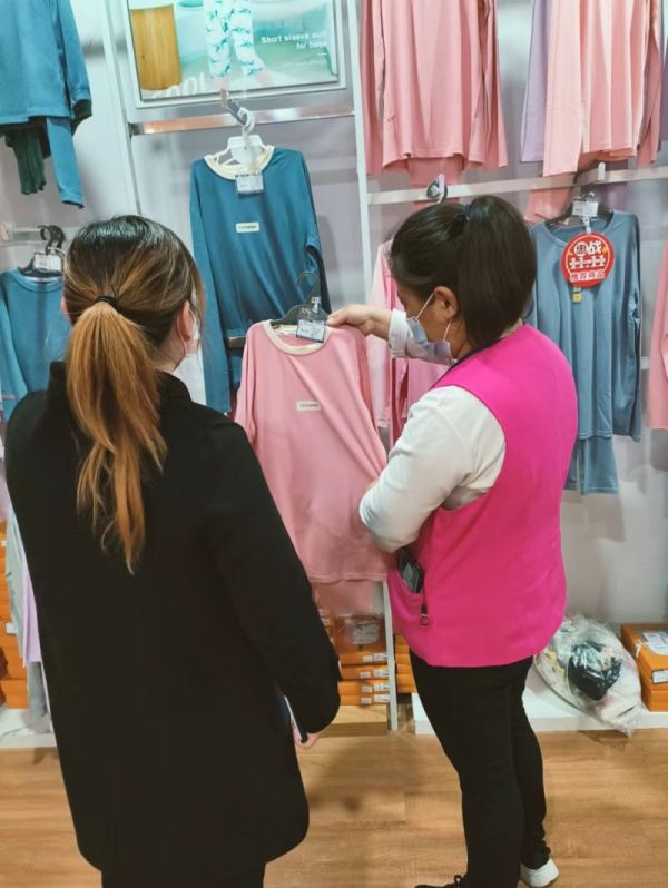 【新時代商廈寶龍店】企業(yè)文化踐行者（1）想顧客之所想，急顧客之所急