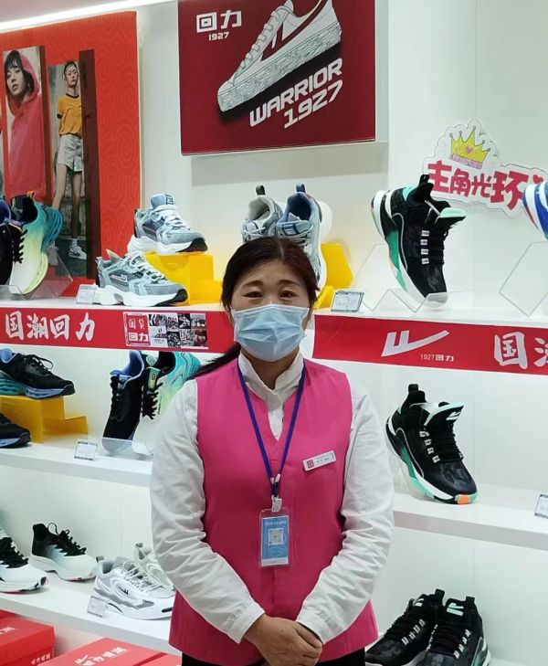 【新時代商廈寶龍店】企業(yè)文化踐行者（2）為顧客解決實(shí)際問題