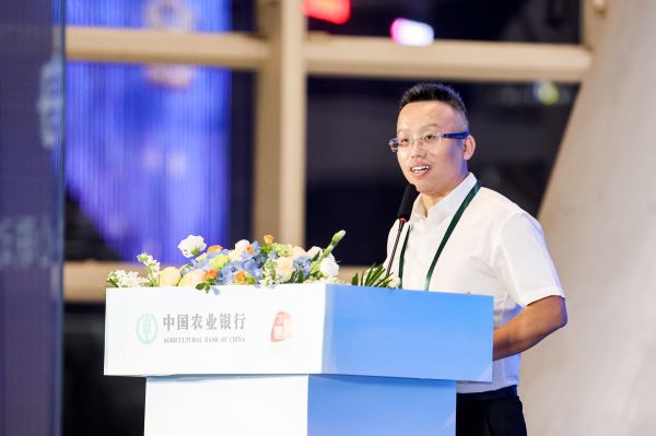 農(nóng)情億萬家 中國農(nóng)業(yè)銀行深化推進(jìn)“誠信、興商、惠民”主題消費(fèi)節(jié)