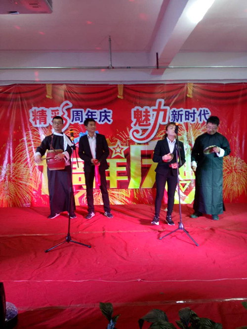 寧陽(yáng)新時(shí)代商廈一周年店慶晚會(huì)落幕！