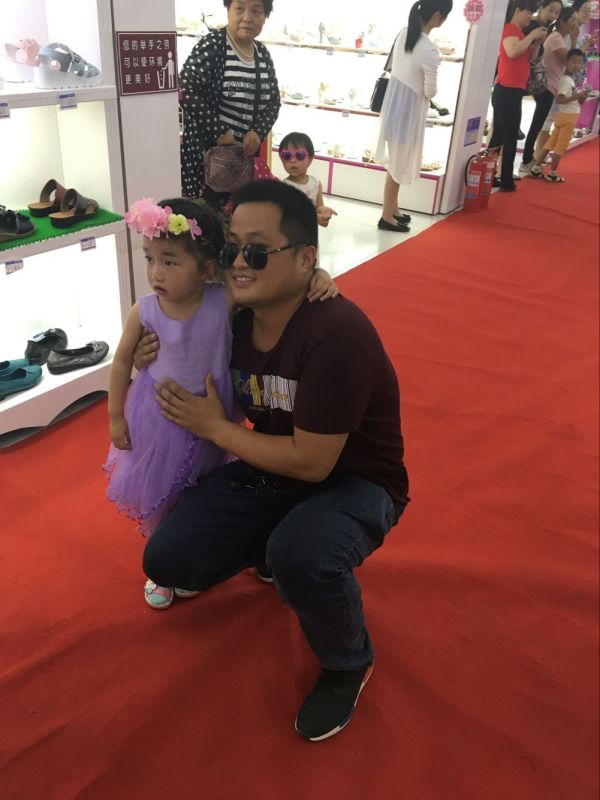 回顧精彩現(xiàn)場(chǎng) | 2016五馬新時(shí)代首屆感恩父愛(ài)時(shí)裝發(fā)布會(huì)落幕！