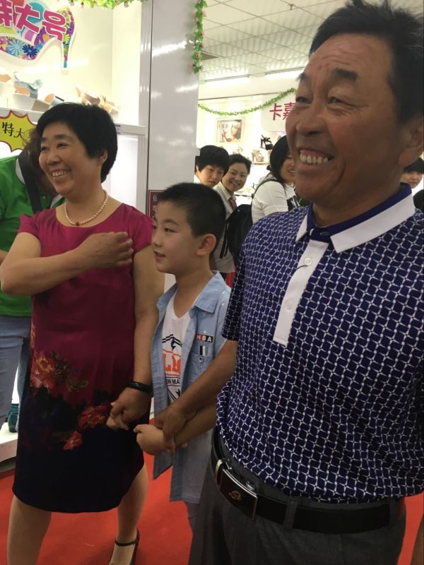 回顧精彩現(xiàn)場(chǎng) | 2016五馬新時(shí)代首屆感恩父愛(ài)時(shí)裝發(fā)布會(huì)落幕！